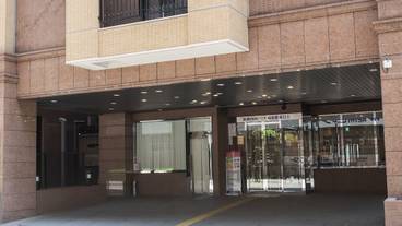 施設の入り口 / 3