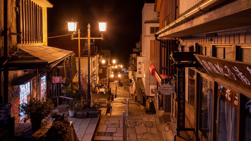 情緒満点の温泉街を
浴衣でお散歩デート / 5