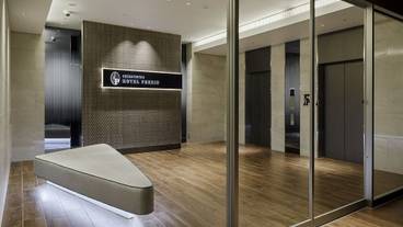 内部エントランス / 2