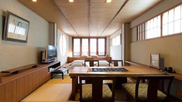 客室内のダイニングエリア / 15