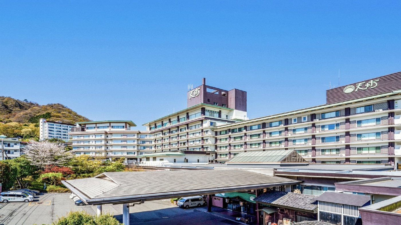 2種類の源泉と広大な庭園風呂の湯巡りを堪能できる老舗ホテル3657785