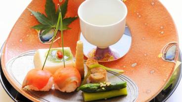 食事・飲み物 / 4