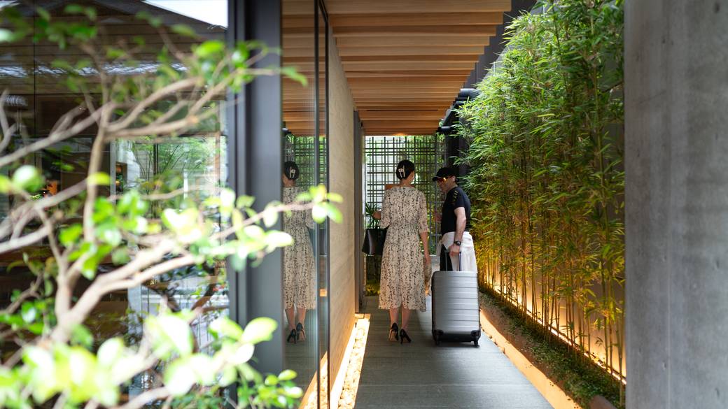 エントランス / 1