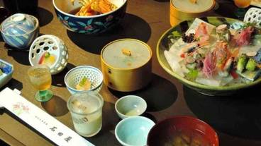 食事・飲み物 / 12