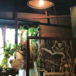 看板猫とまんじゅうに夢中！神楽坂マンヂウカフェ「ムギマル2」