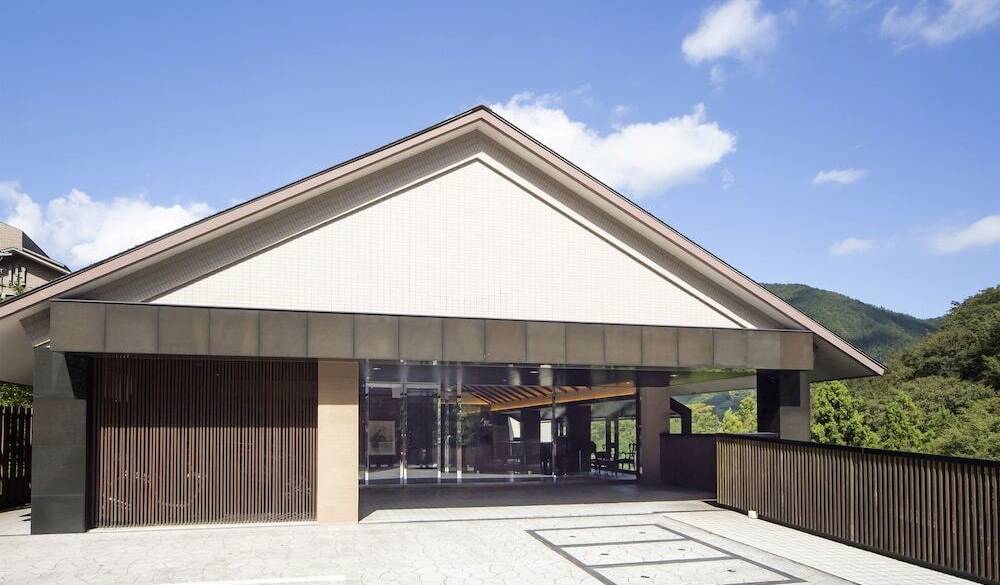 優雅なロビーは
写真映え抜群 / 1