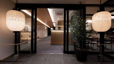 内部エントランス / 2