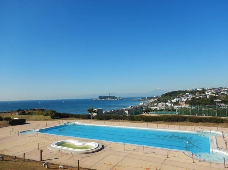 客室から見える朝の海