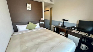 ダブルルーム 禁煙 (清掃は3日に1回)