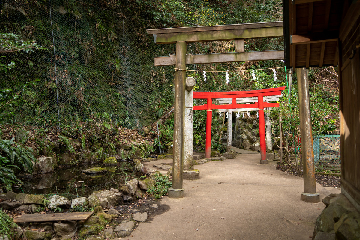 深沢銭洗弁財天