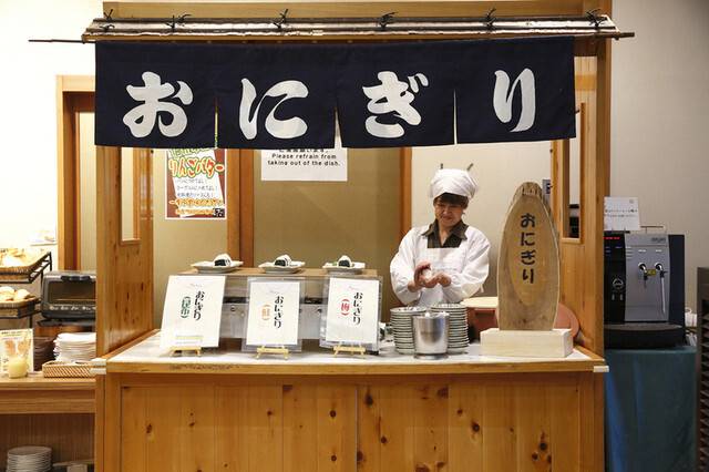 握りたてのおにぎり / 5