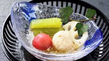 食事・飲み物 / 4