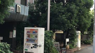 施設の入り口 / 8