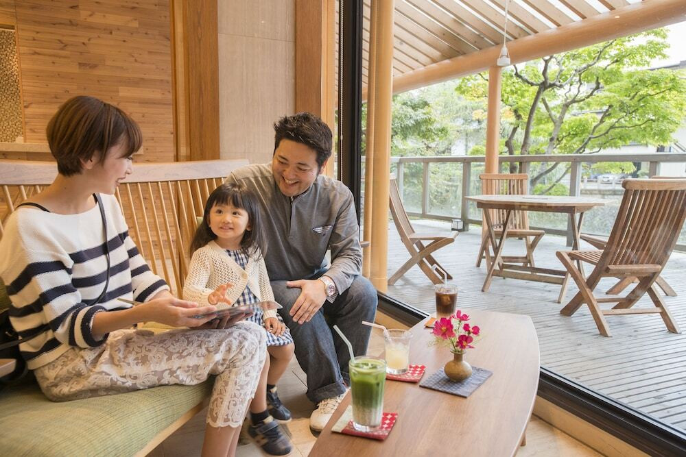 ロビーラウンジ