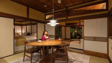 客室内のダイニングエリア / 24