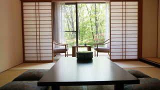 和室10畳 共用バスルーム(2名以上のご利用となります)