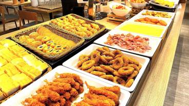 朝食ビュッフェ / 9