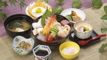 食事・飲み物 / 3