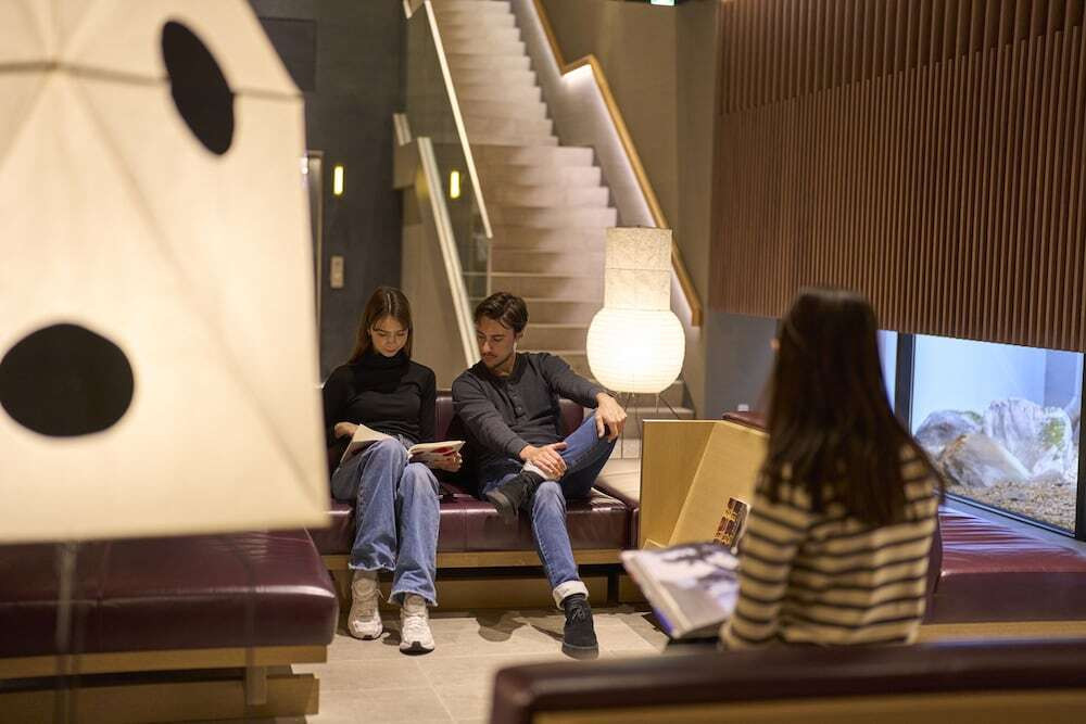 ロビーラウンジ