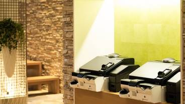 チェックイン / チェックアウト キオスク / 1