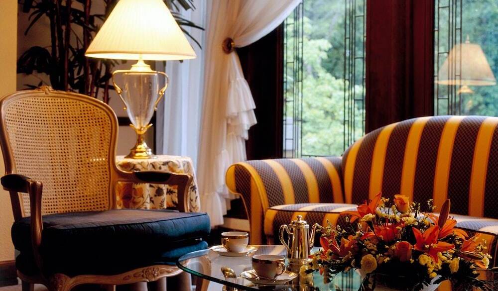 ベーカーファニチャー社の家具 / 2