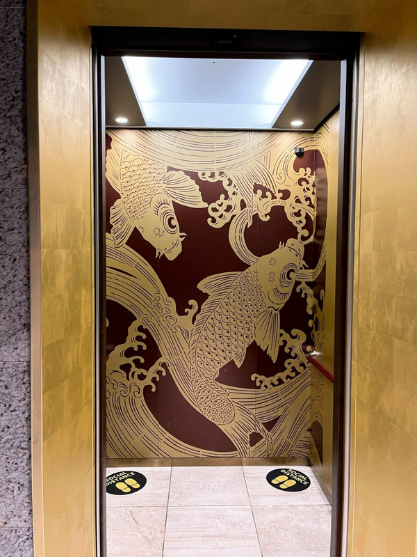 エレベーターの壁面が素敵でした