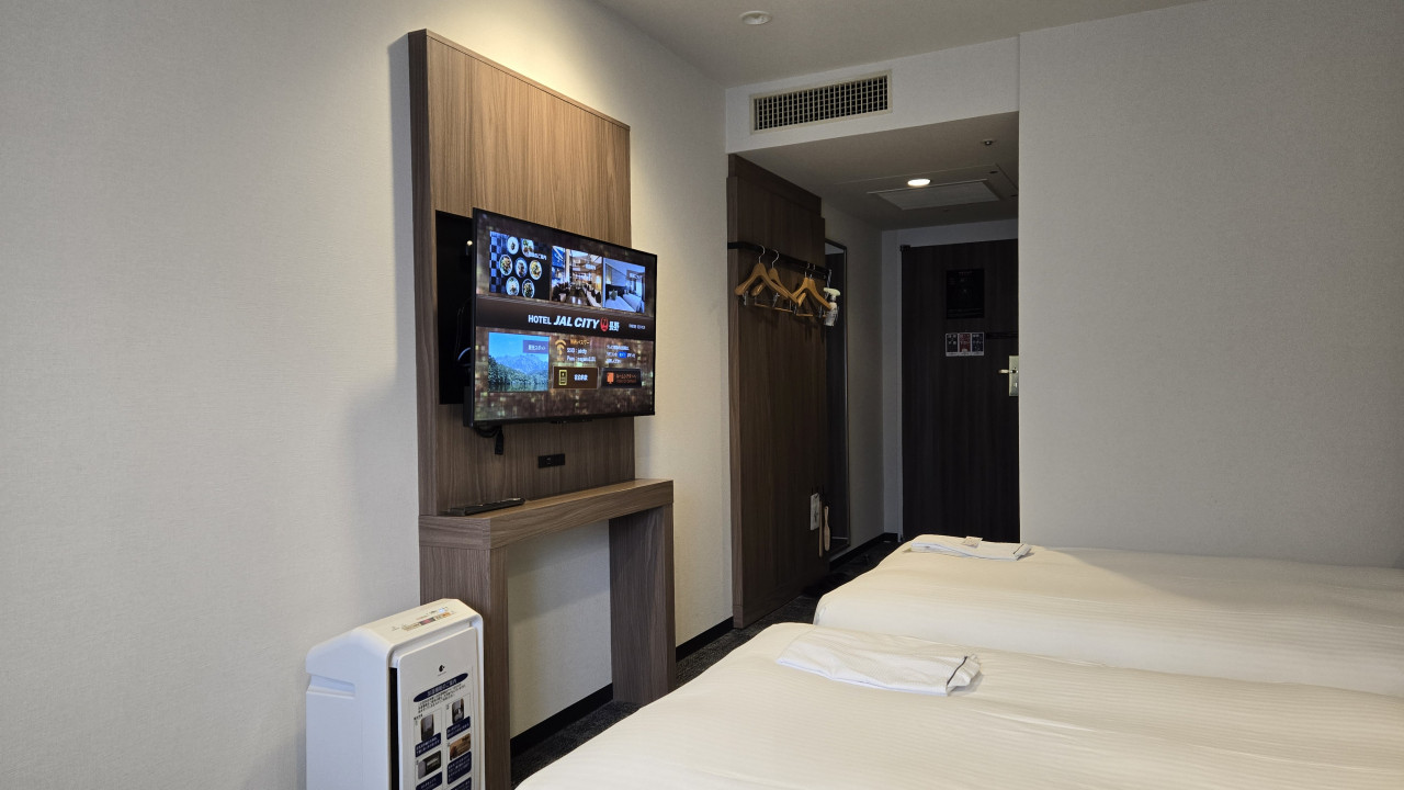 壁掛けテレビでスッキリです