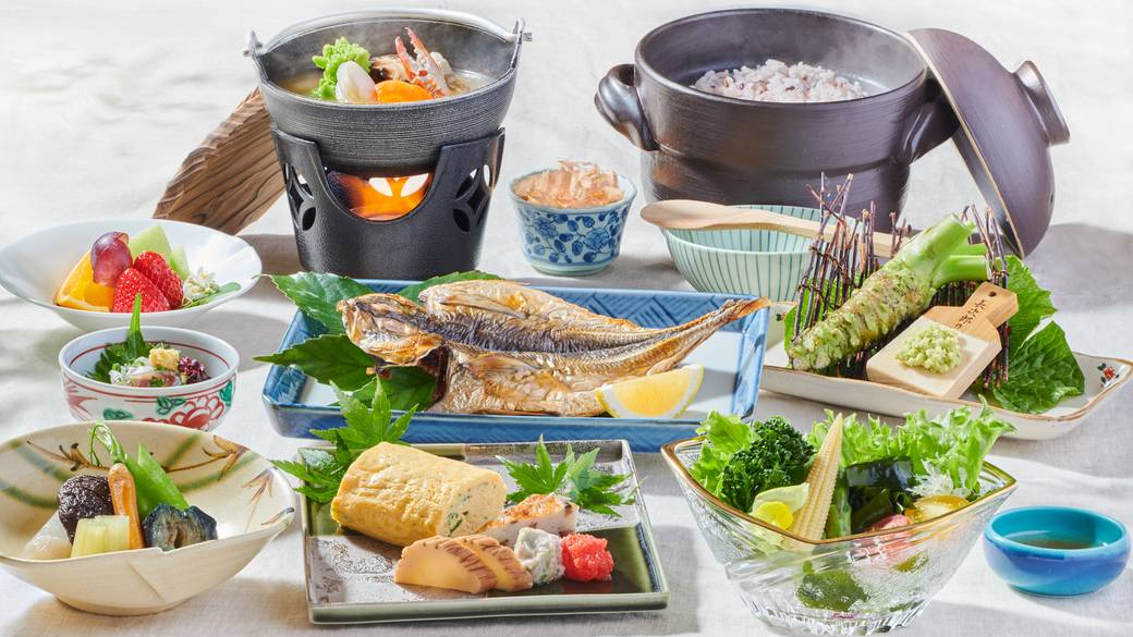 郷土の美味を味わう
個室の朝ご飯 / 1