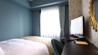 【禁煙】ダブルルーム/ベッド幅140cm×1台/2名まで/13㎡