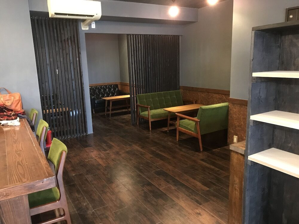 ロビーラウンジ