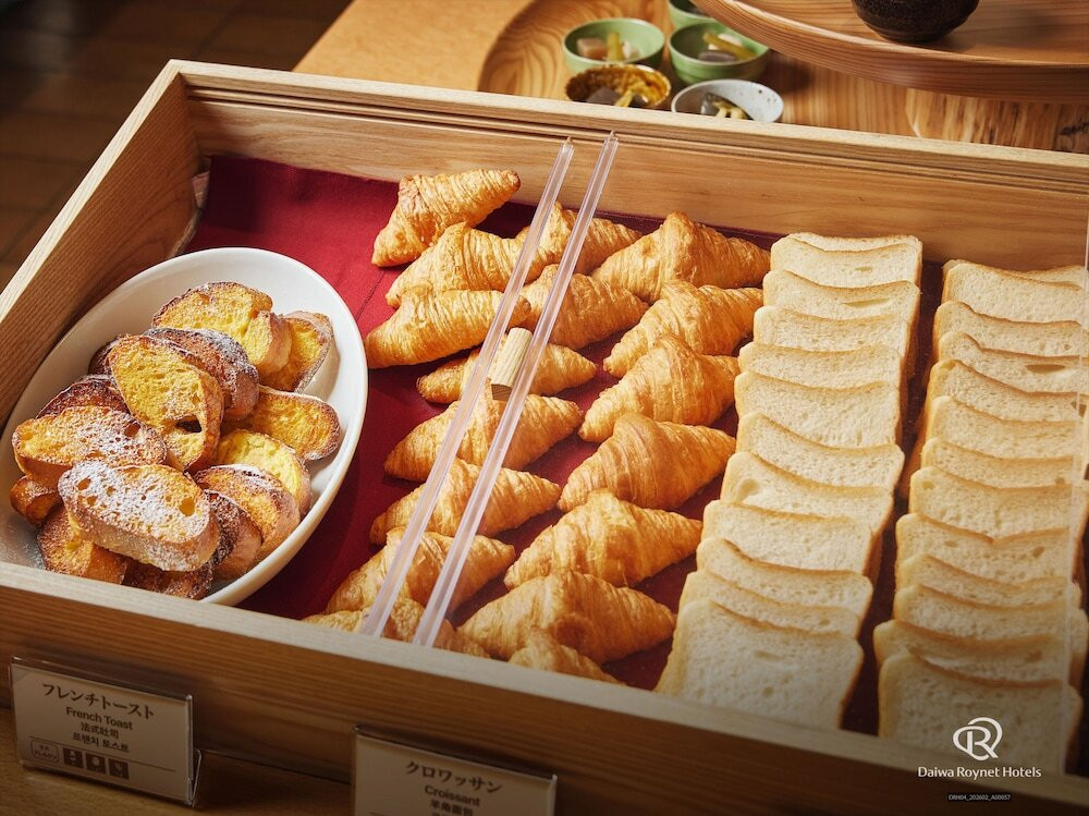 朝食