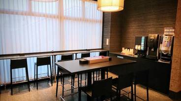 ロビー応接スペース / 3