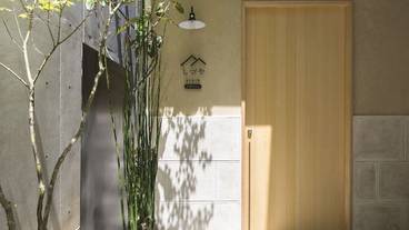 施設の入り口 / 5