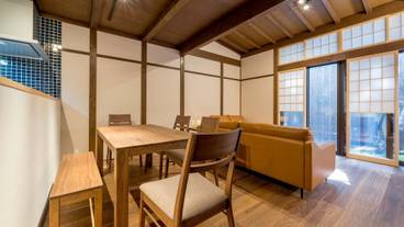 客室内のダイニングエリア / 14