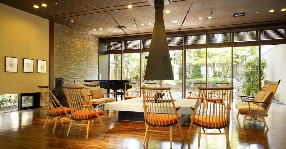 洗練された空間で庭園と健身湯を満喫3697131