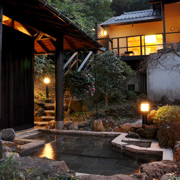 露天風呂と檜風呂付きの離れで、ふたり時間を満喫3994048