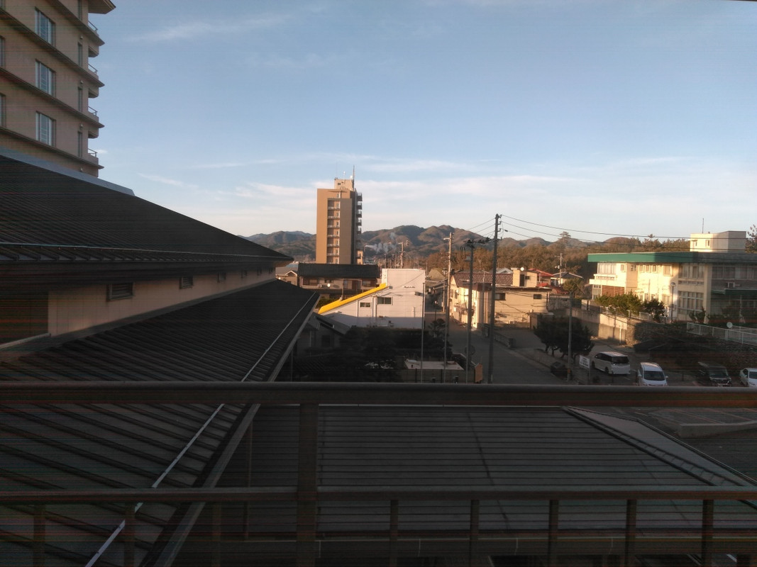 シングルルームからの眺めです。わずかに海も見えます。