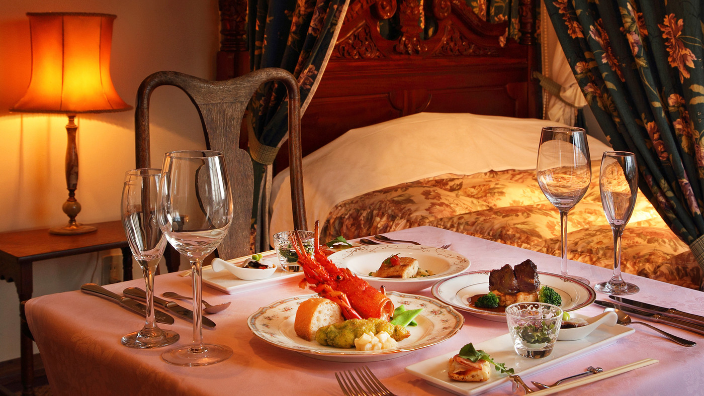 アンティーク家具に囲まれて♡ロマンチックな英国風ホテル3518787