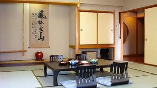 和洋室 15畳（掘りごたつ付き）