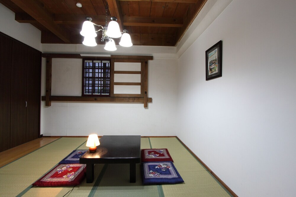 客室内のダイニングエリア