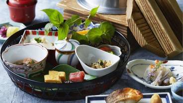 食事・飲み物 / 9