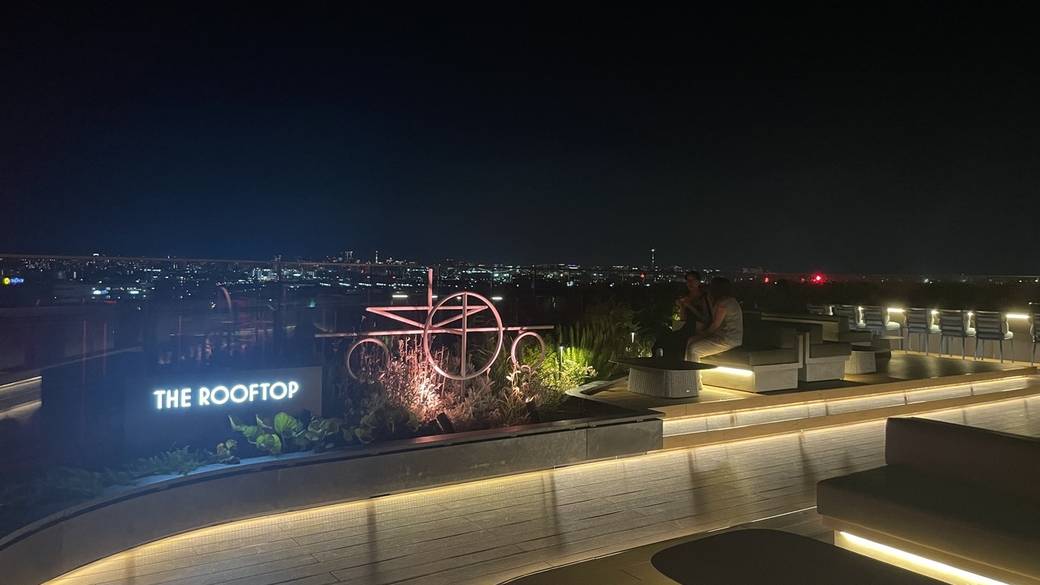 屋上展望デッキ／夜① / 1