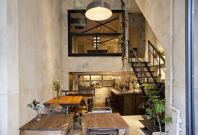 ニューヨークにある「bozu」の姉妹店。ブルックリンの工場をイメージした店内は、おしゃれで落ち着く雰囲気