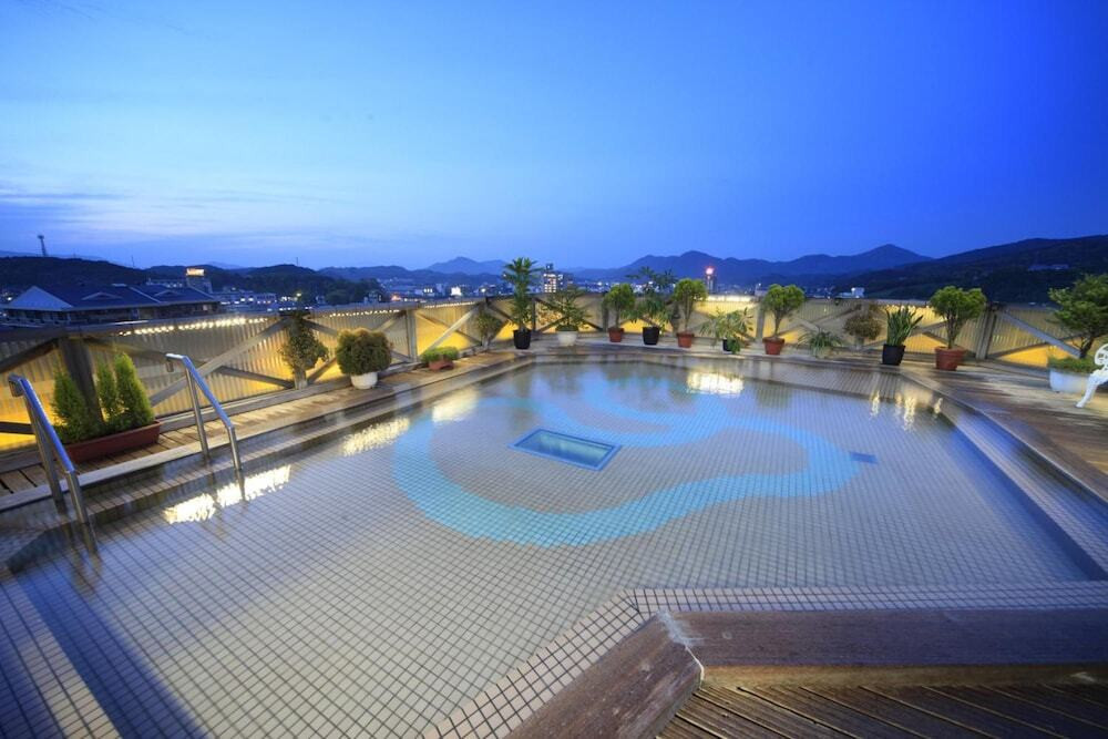 空中露天風呂(夜)