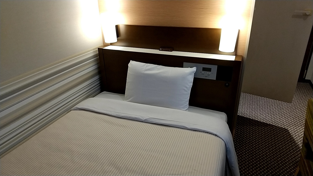 枕元にUSBポートがついてます