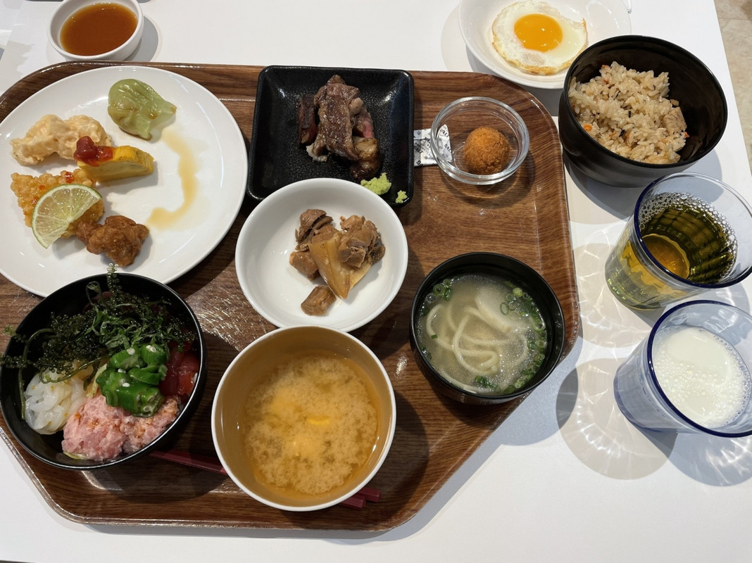 朝食ビュッフェ