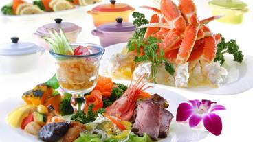 夕食ビュッフェ一例 / 1