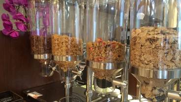 食事・飲み物 / 28