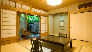 １階【露天風呂+内湯付き】（１２畳+８畳）広縁　箱庭付 [デラックス] [和室] [禁煙] [ガーデンビュー]