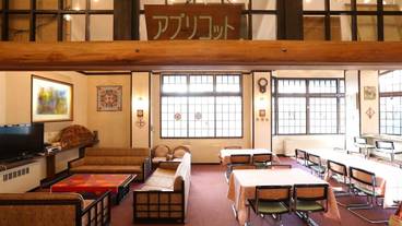 ロビーラウンジ / 8